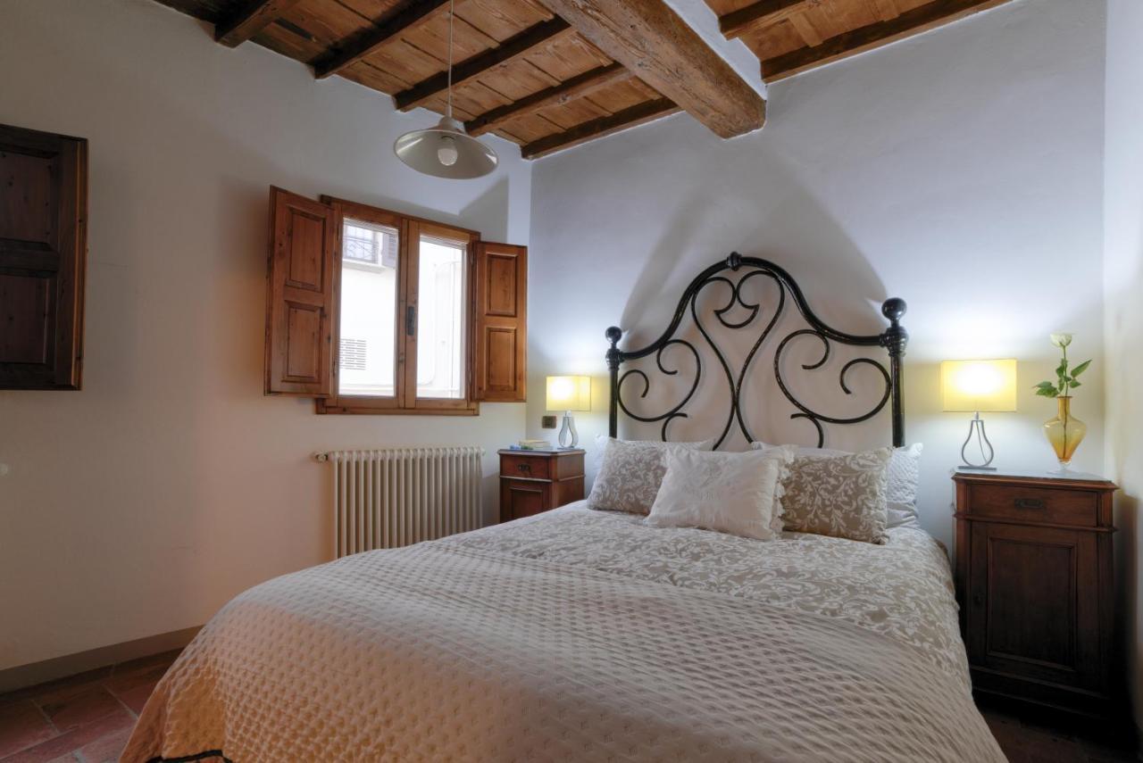 Apartment Lacosta Near Ponte Vecchio ฟลอเรนซ์ ภายนอก รูปภาพ