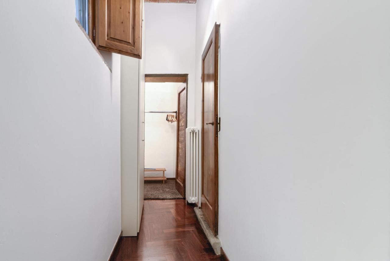 Apartment Lacosta Near Ponte Vecchio ฟลอเรนซ์ ภายนอก รูปภาพ